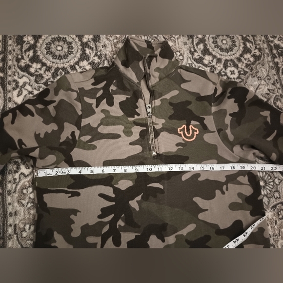 True Religion Half Zip Pullover Sweatshirt Womens Small Camo Dress Fleece Logo - Picture 10 of 10